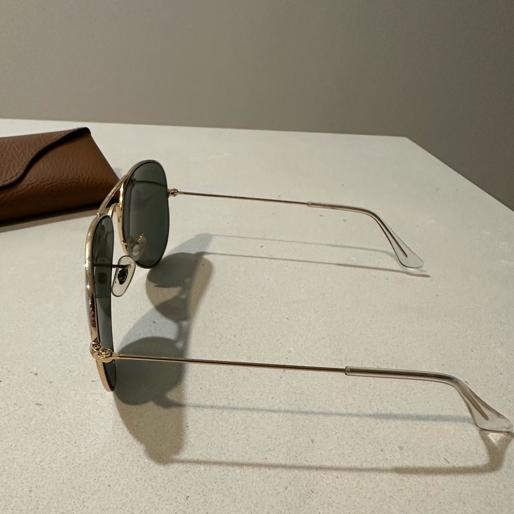 Ray-Ban Classic Aviators - Gold frame/green lenses. - Picture 10 of 12